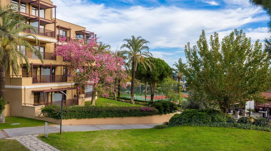 AQUA WORLD BELEK