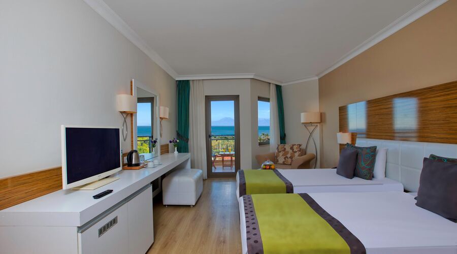 AQUA WORLD BELEK