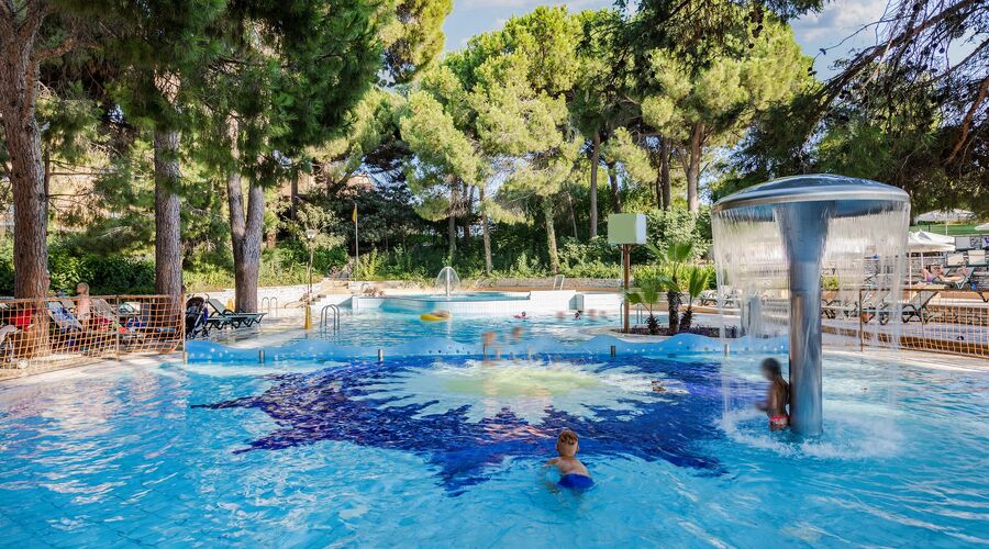 AQUA WORLD BELEK