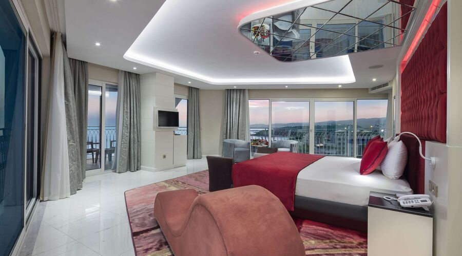 GRANADA LUXURY OKURCALAR    /ALANYA