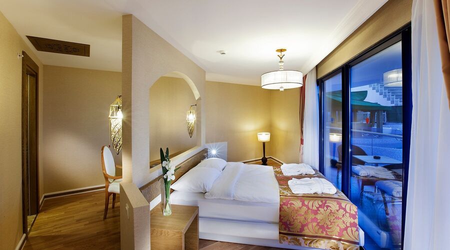 GRANADA LUXURY OKURCALAR    /ALANYA