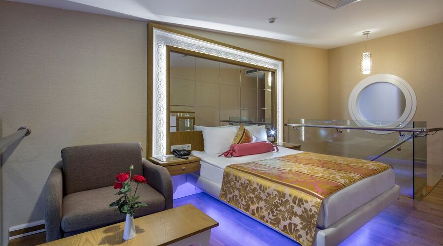 GRANADA LUXURY OKURCALAR    /ALANYA
