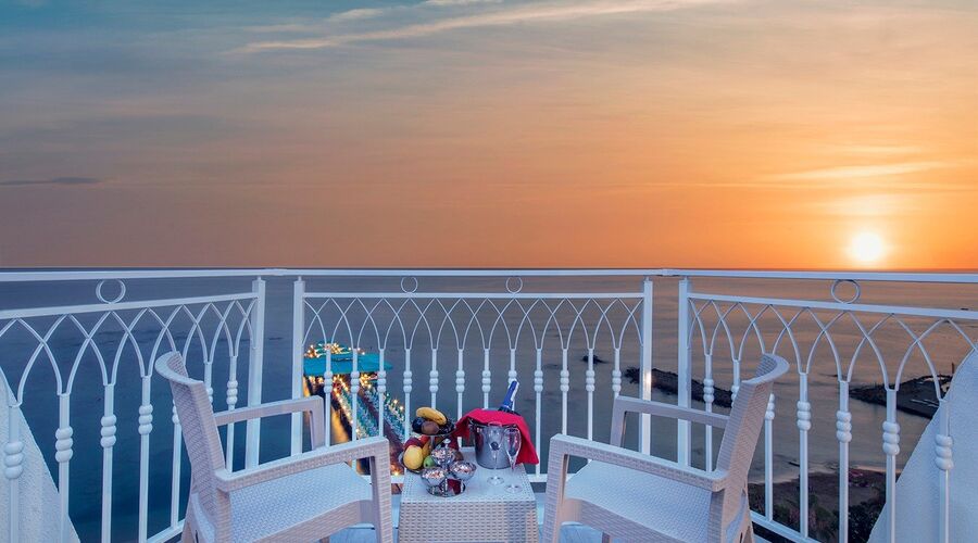 Granada Luxury Beach AVSALLAR